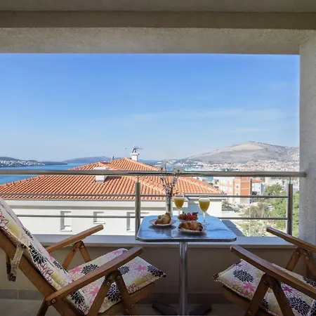 Modern Penthouse Ivan With City View Appartement Trogir