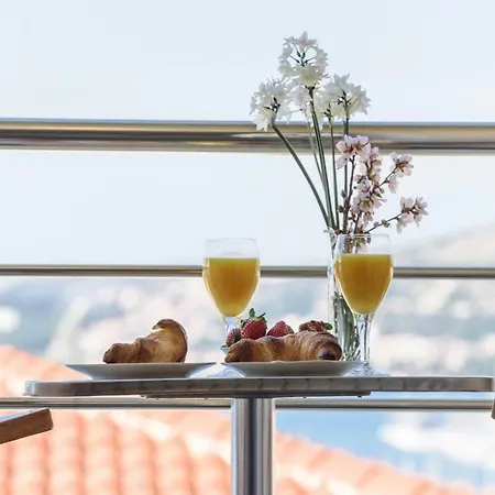 Modern Penthouse Ivan With City View Apartment *